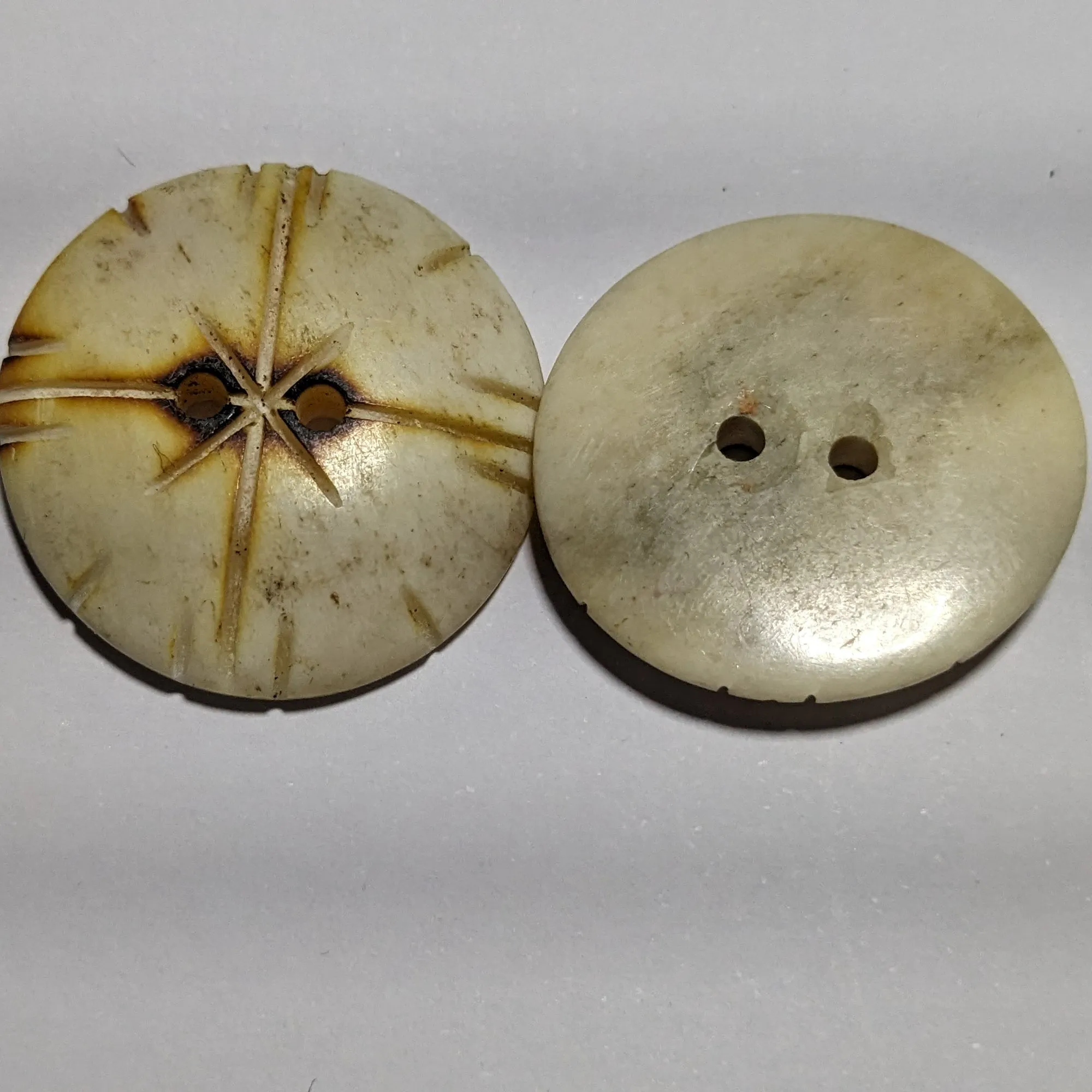 28mm Bone 2 Hole Buttons