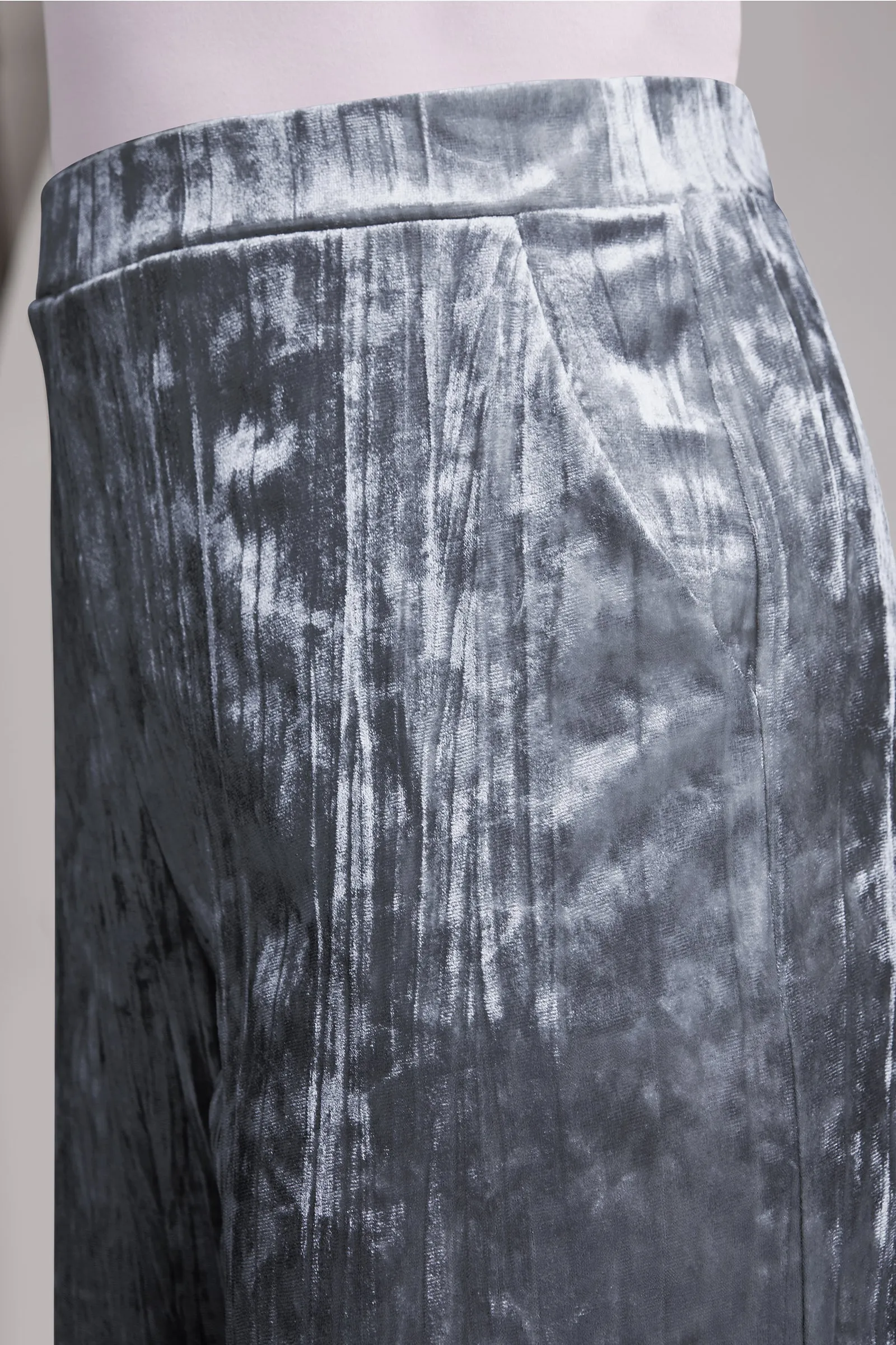 Crinkle Velvet Straight Leg Pant | Gunmetal