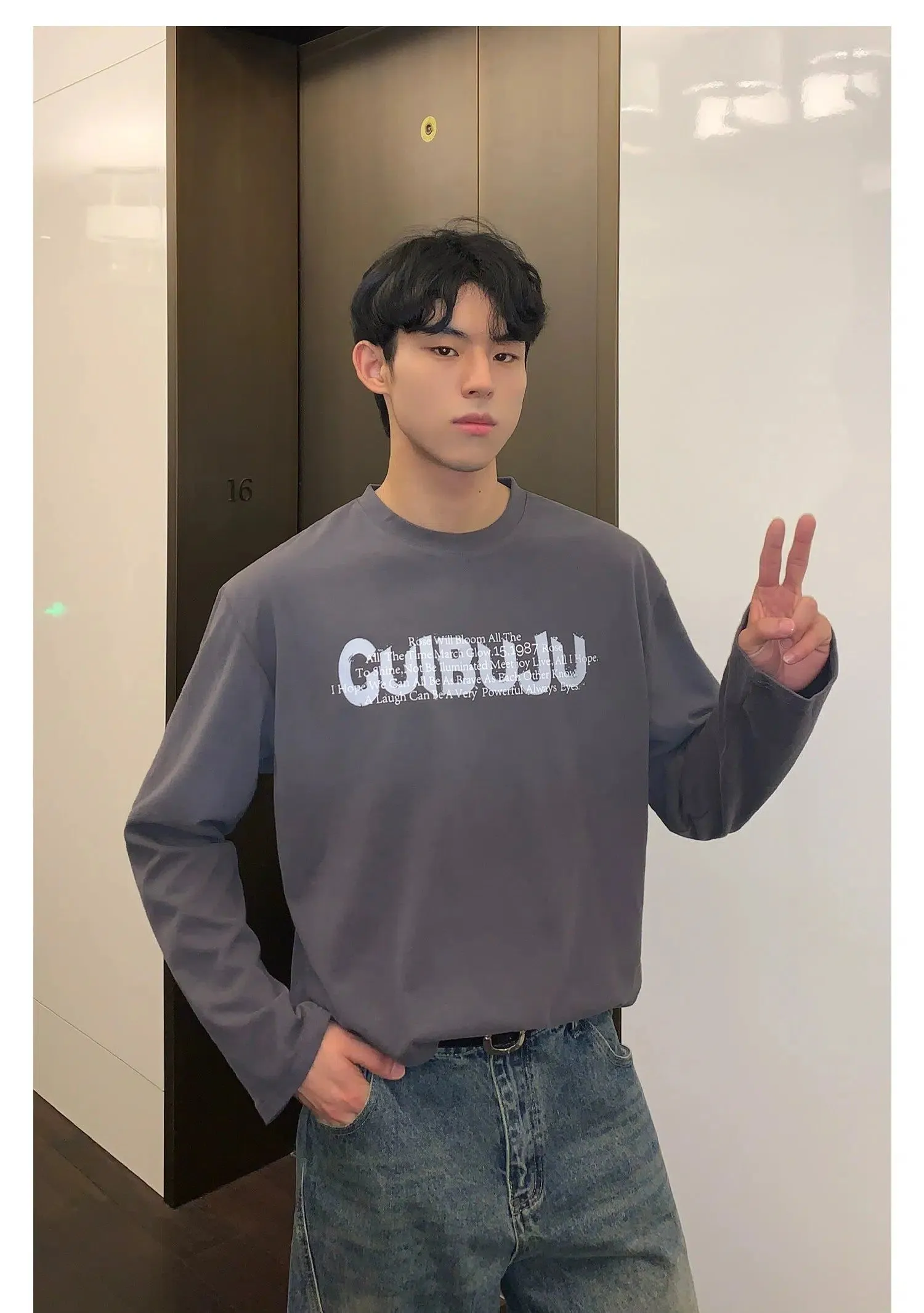 Cui Gradient Logo Long Sleeve T-Shirt