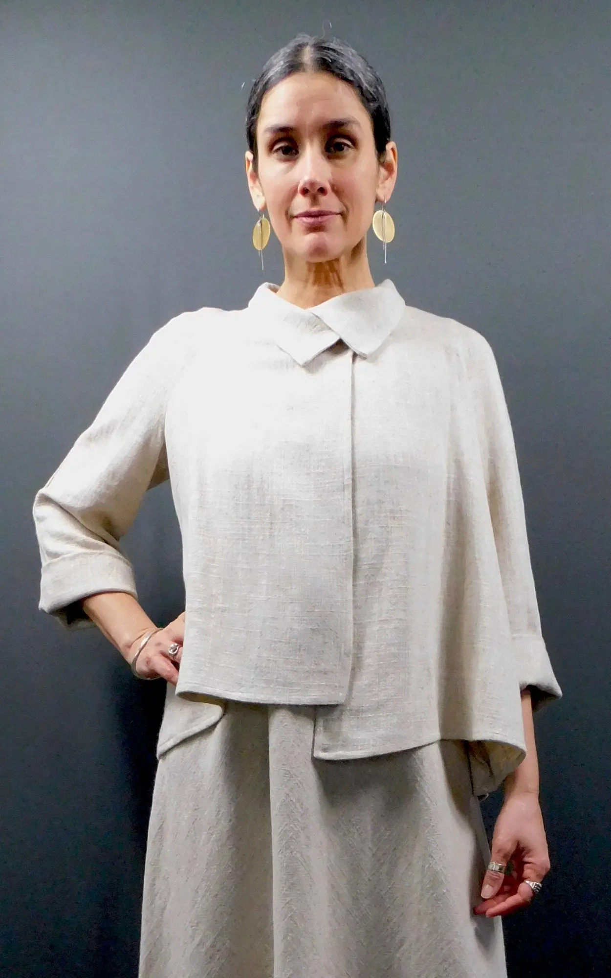 LINEN Viscose - Raglan 3/4 Sleeve Short Asymetrical Jacket - Oatmeal