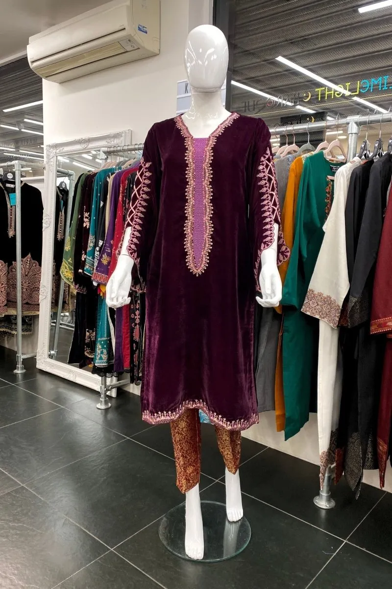 Mihrimah Embroidered Velvet Pakistani Kurta MIH62