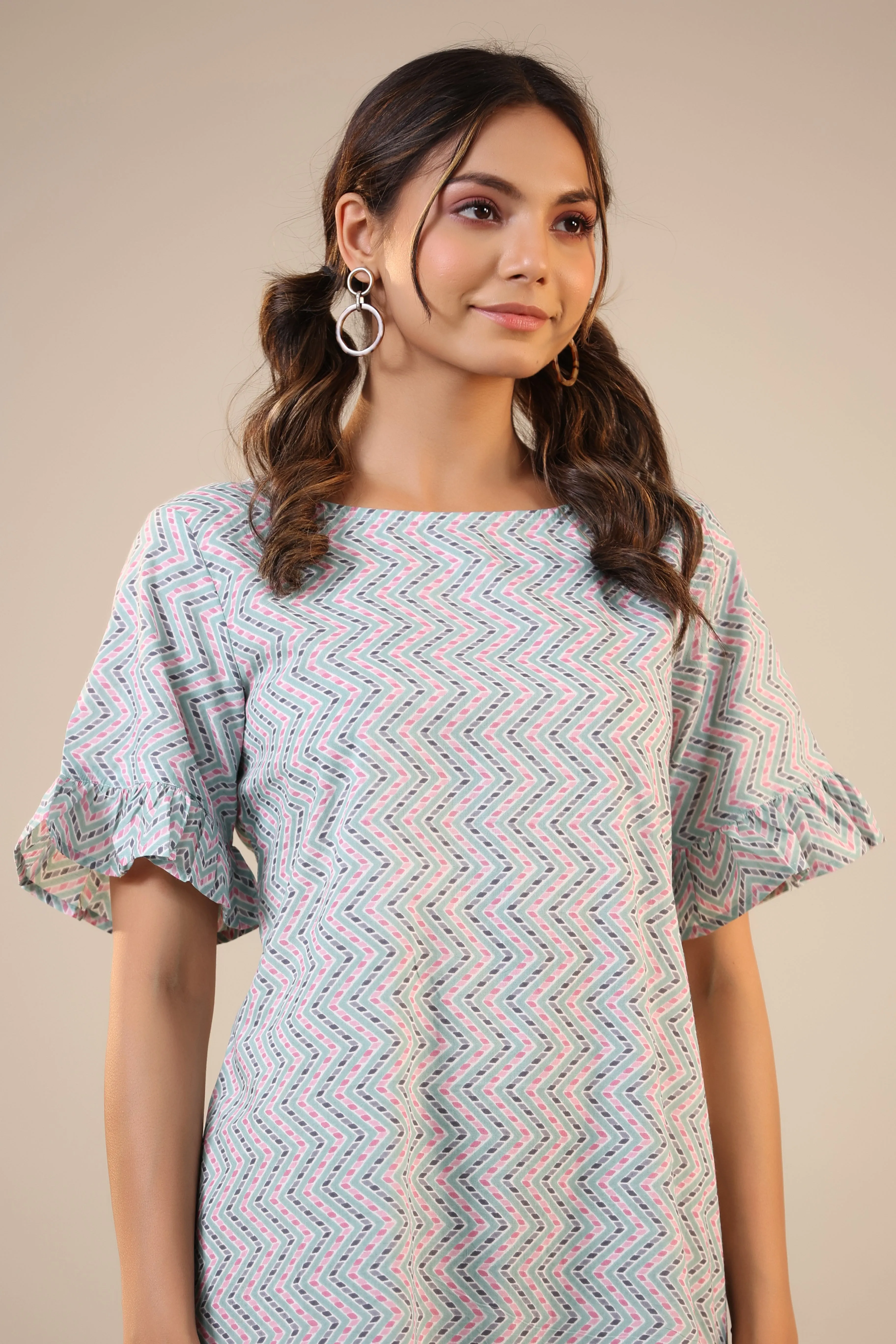 Parallel Zigazag Stripes on Light Blue T-shirt Dress