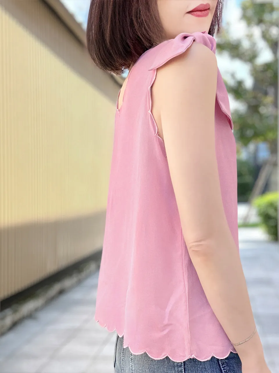 Pink Scallop V-neck Silk Tank With Removable Bow