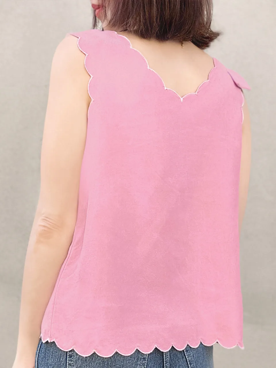 Pink Scallop V-neck Silk Tank With Removable Bow