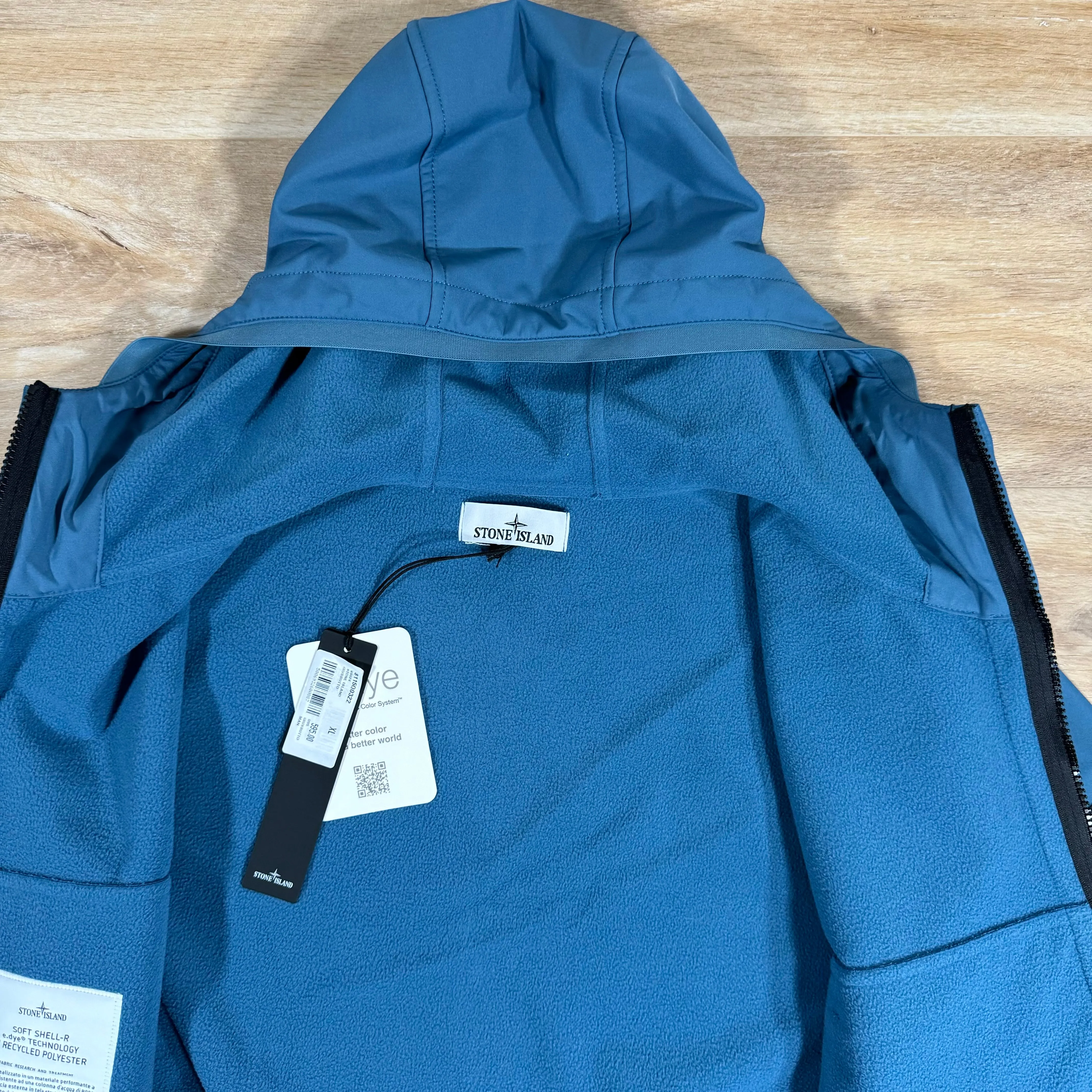 Stone Island Soft Shell-R Jacket in Avio Blue