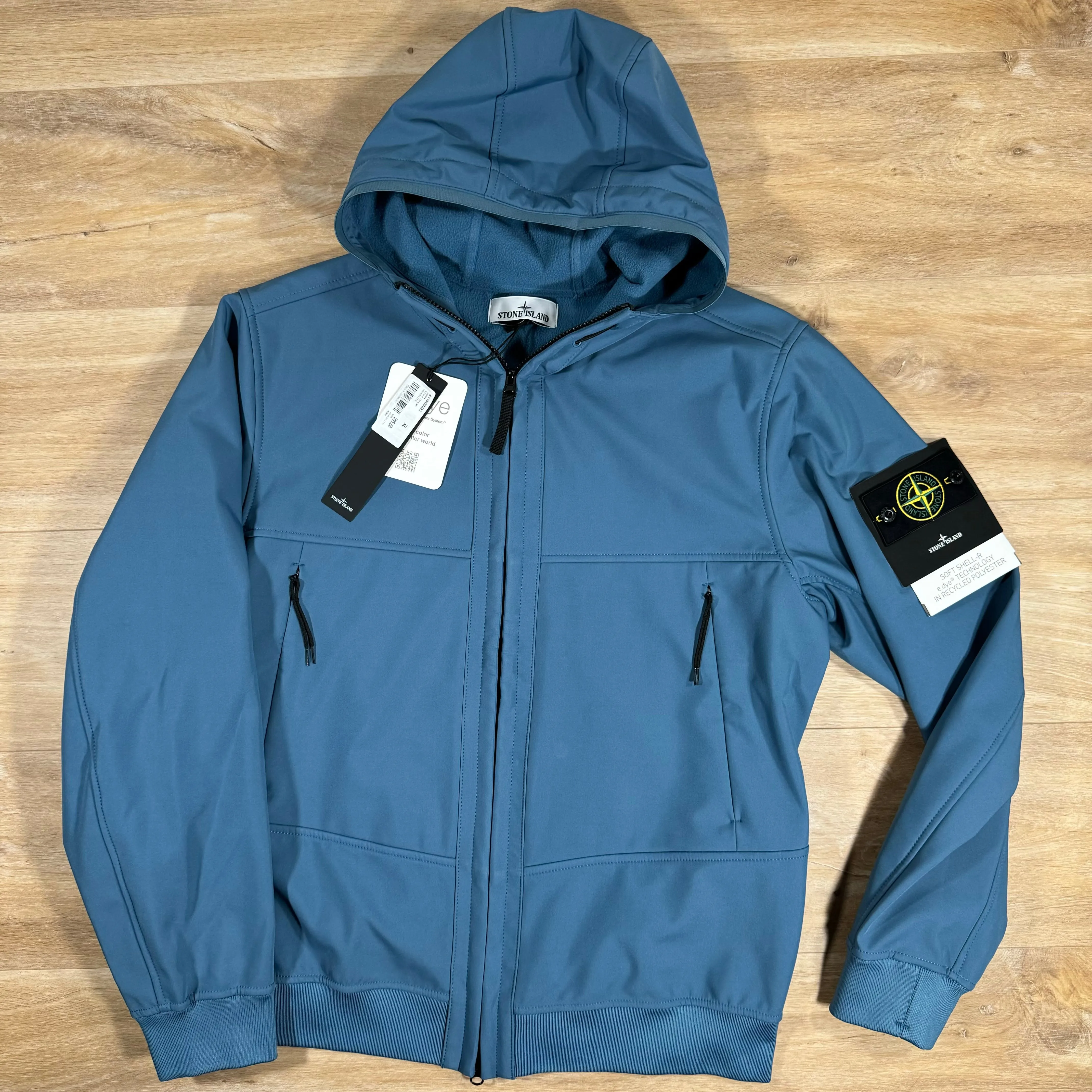 Stone Island Soft Shell-R Jacket in Avio Blue