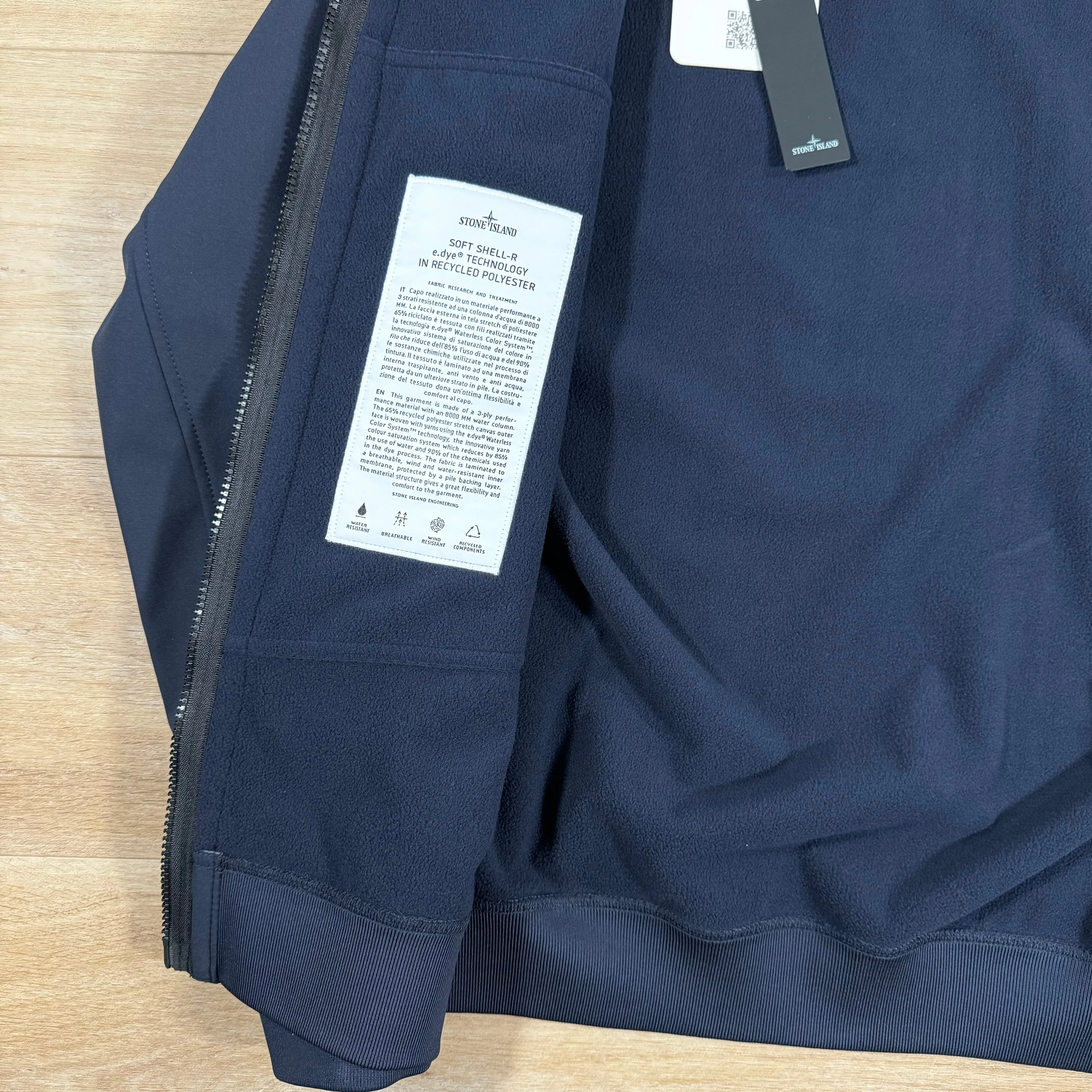 Stone Island Soft Shell-R Jacket in Navy