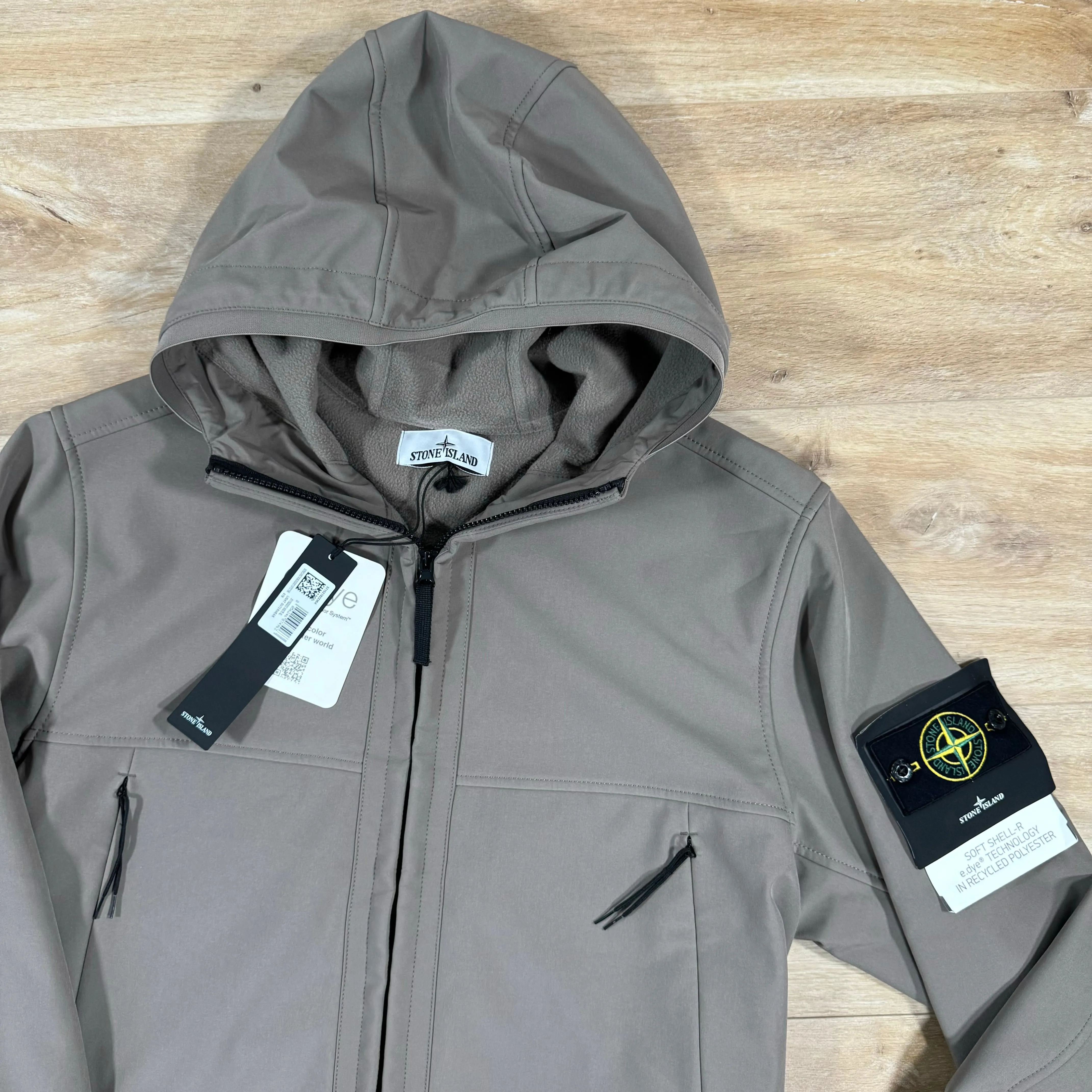 Stone Island Soft Shell-R Jacket in Walnut Brown