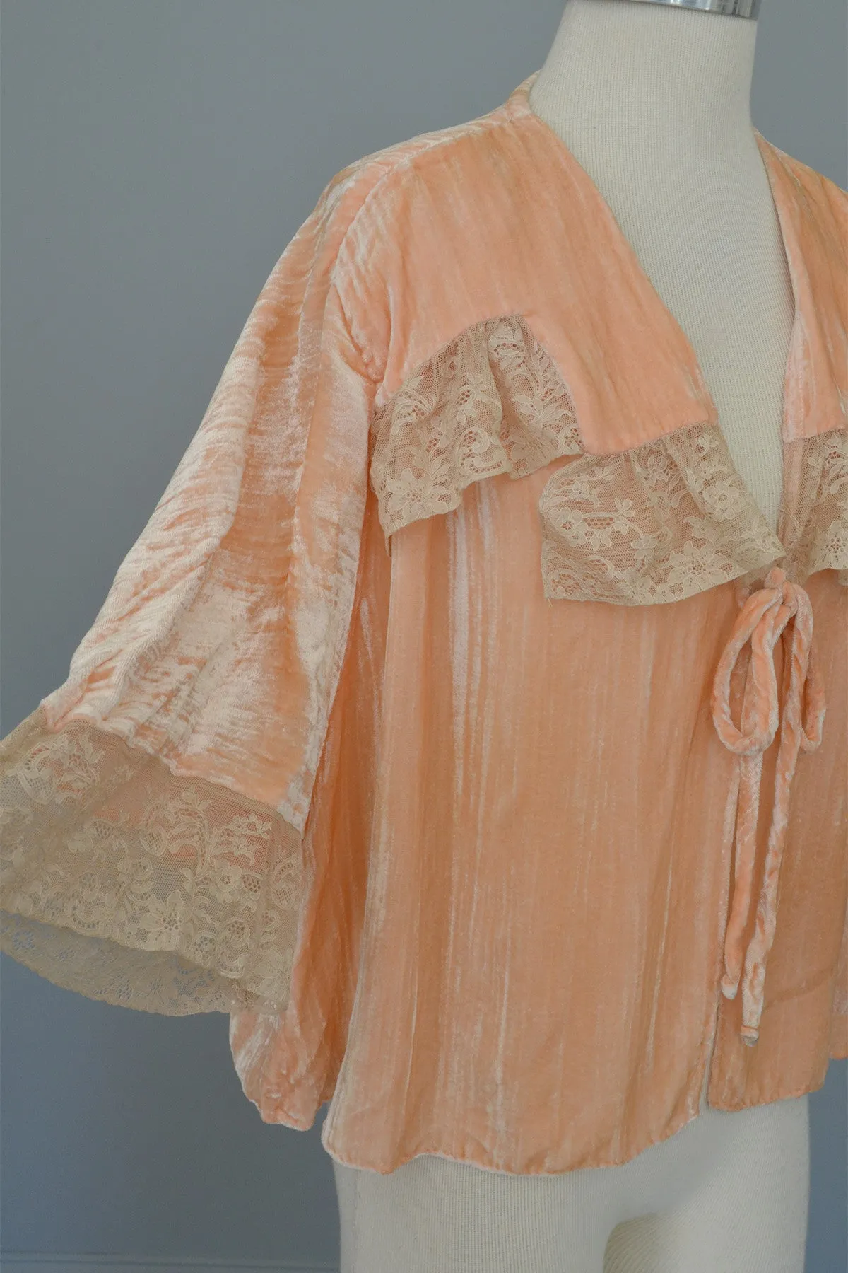 Vintage Peach Crushed Velvet Lace Bed Jacket Shrug Bell Sleeves